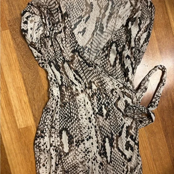 Snake Print Wrap romper - Neutral Tones - Picture 2 of 3